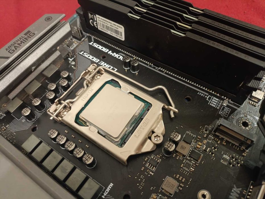 Zestaw i7-9700f, MSI Z390 TOMAHAWK