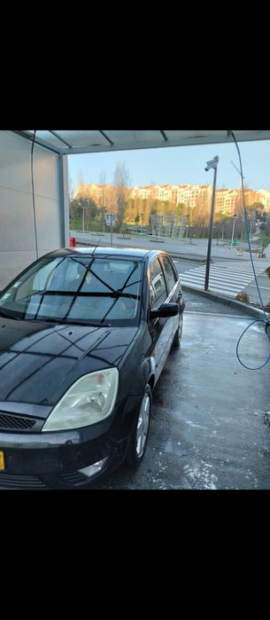 Ford fiesta 05 lugares