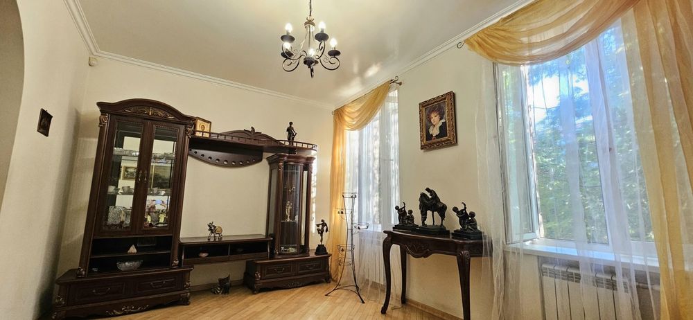 Продаж 3к.кв - " сталінки" по вул. Б.Хмельницького