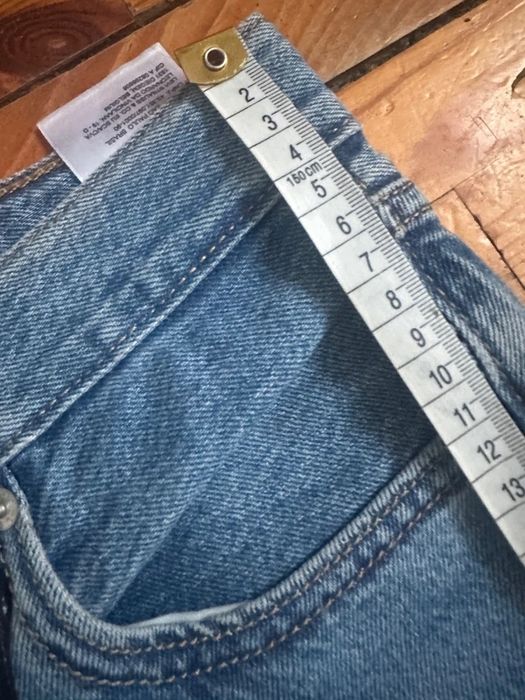 Piekne jeansy Levis Loose Straight unikatowy model w25 l30