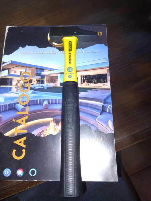 Martelo Stanley Novo