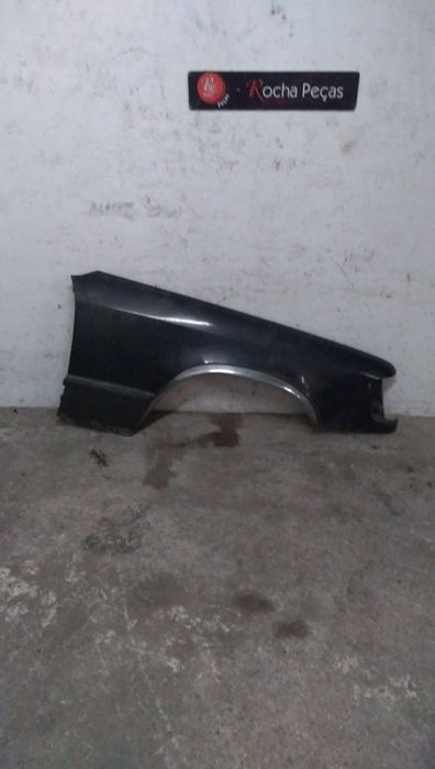 Guarda Lamas Dto Mercedes-Benz 200 - 300 D (124)