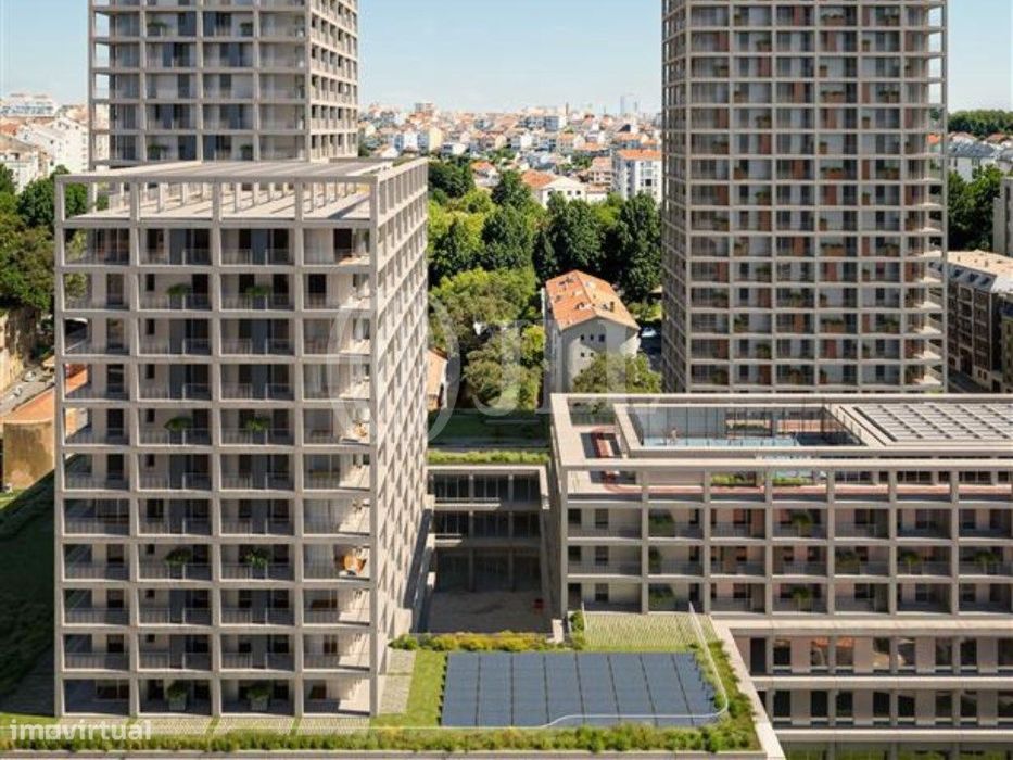 Apartamento T0 no Fernão Magalhães 127, Porto