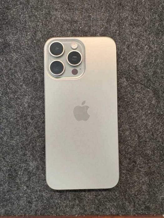 Apple iPhone 15 pro 128gb natural titanium