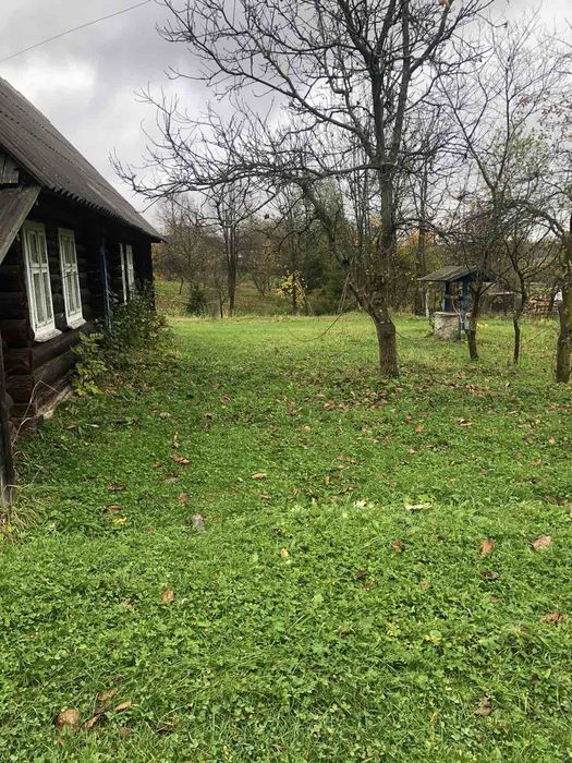 Продається земальна ділянка в горах.