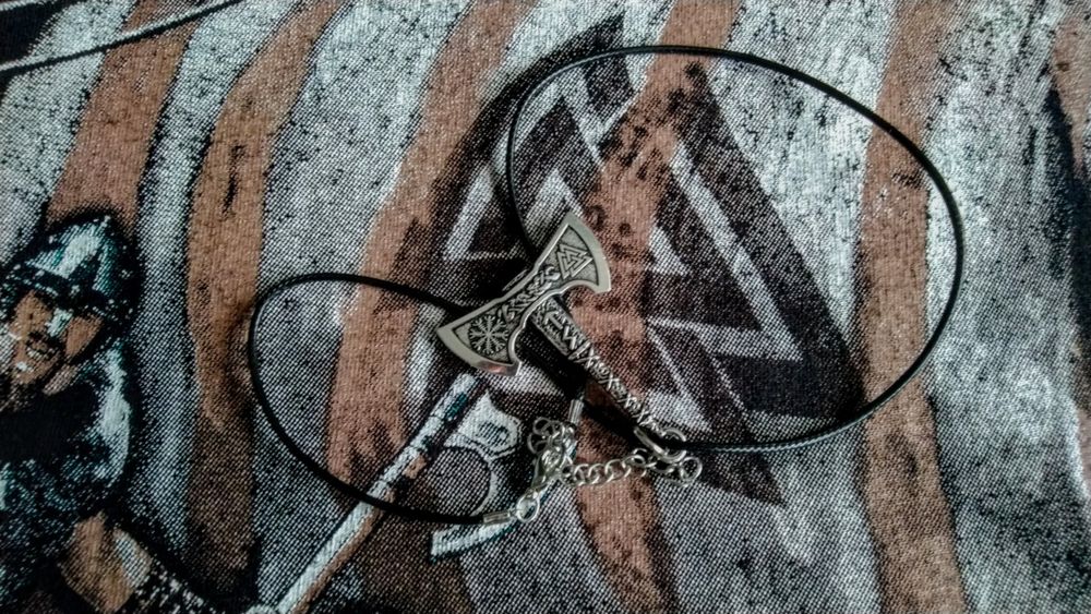 Zawieszka wisiorek nordycki topór runy Młot Thor Odyn Mjolnir kompas
