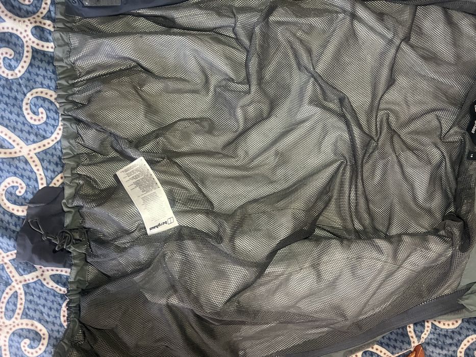 Вітровка Berghaus