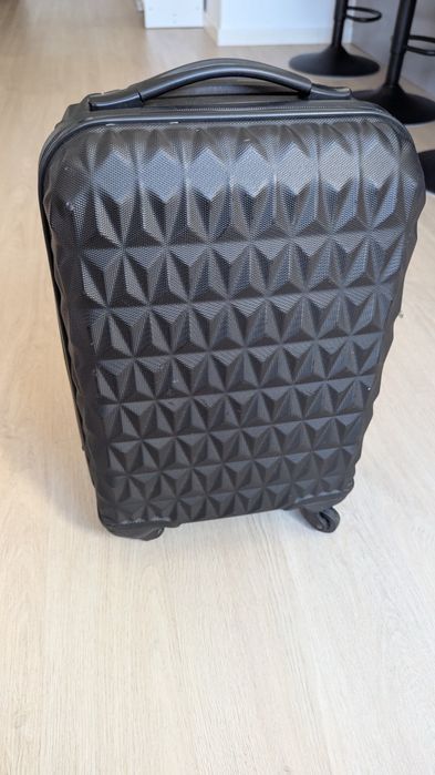 Mala de Viagem Rígida Preta - 50x30x20 cm