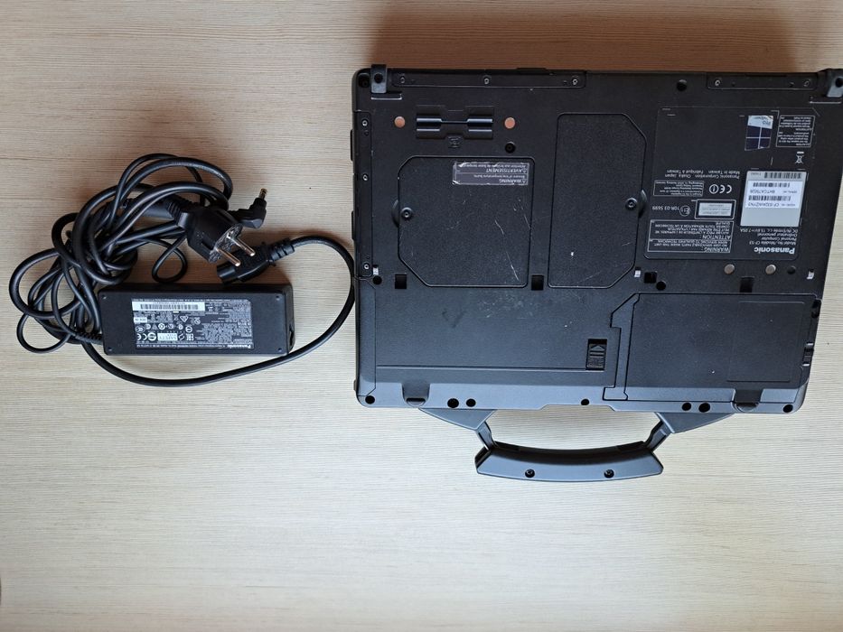 Panasonic CF-53 Toughbook i5 / 8GB / SSD 256GB / Win10 – pancerny!