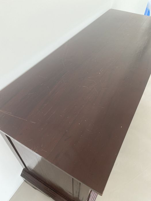 Cómoda rústica em madeira maciça