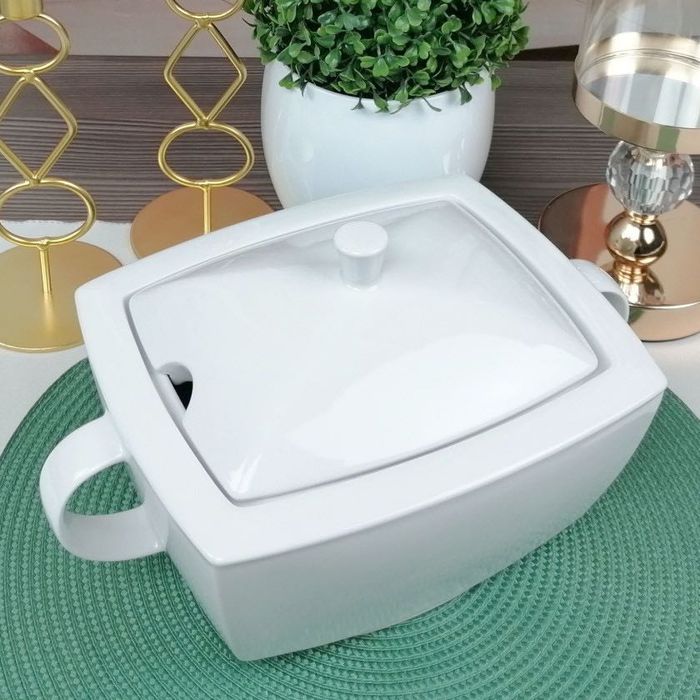 Waza do zupy Lubiana Victoria 2,7L z pokrywką. Polska porcelana