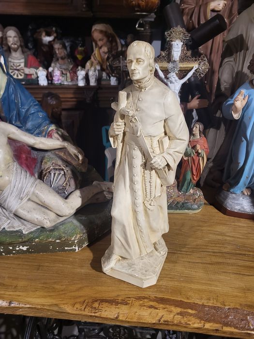 Święty Ludwik de Montfort figura kremowa