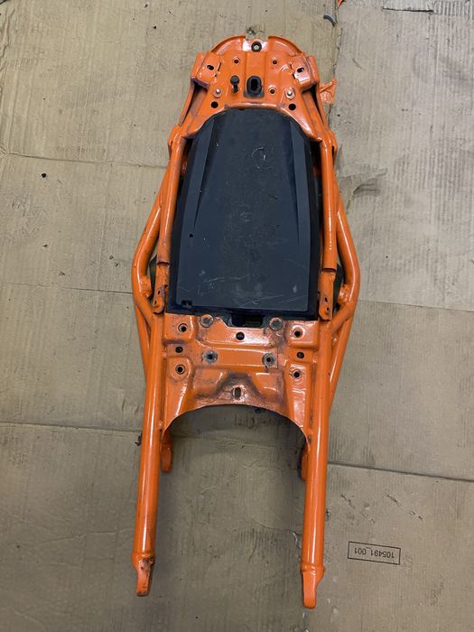 Stelaż zadupek ktm duke 125 17-