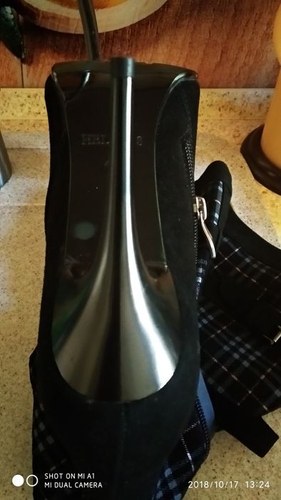 40 розм. Чобіт Helga. Нові. Шикарні