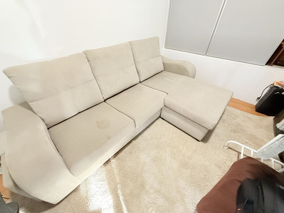 Sofá bege de 3 lugares com chaise longue 2,53m * 1,46m