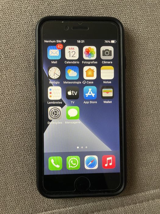 iPhone 8 64GB, Like New, with Case and Glass Screen Protector64739700642179121