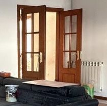 Portas de madeira usadas com e sem vidros, com e sem aduelas