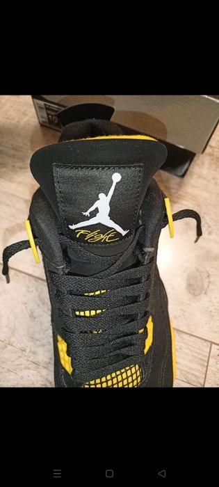 Jordan 4 yellow thunder