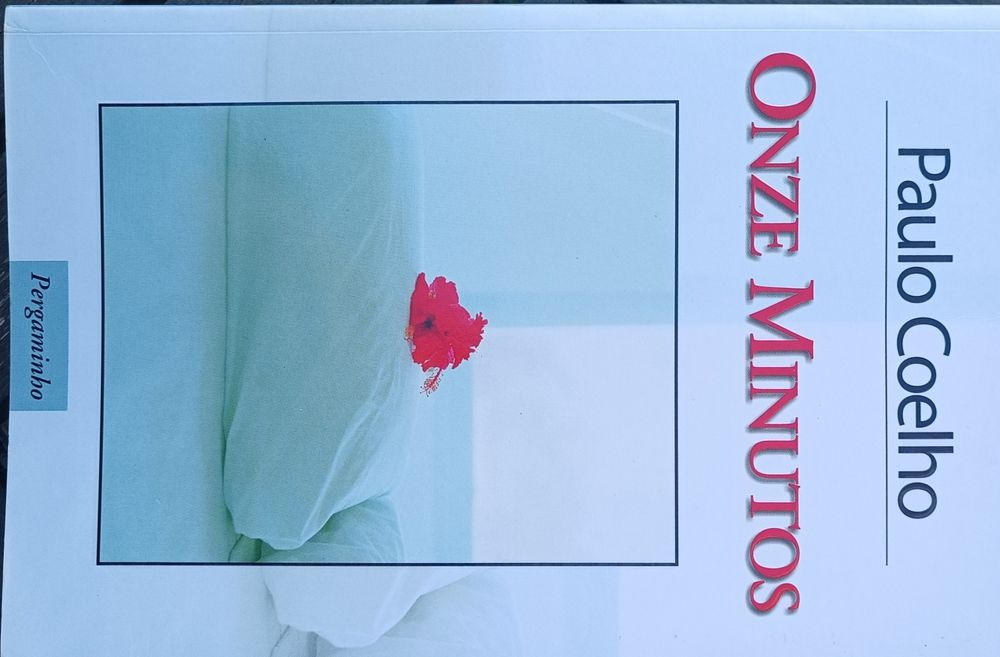 Livros Onze minutos de Paulo Coelho e Aterragem em Darkover