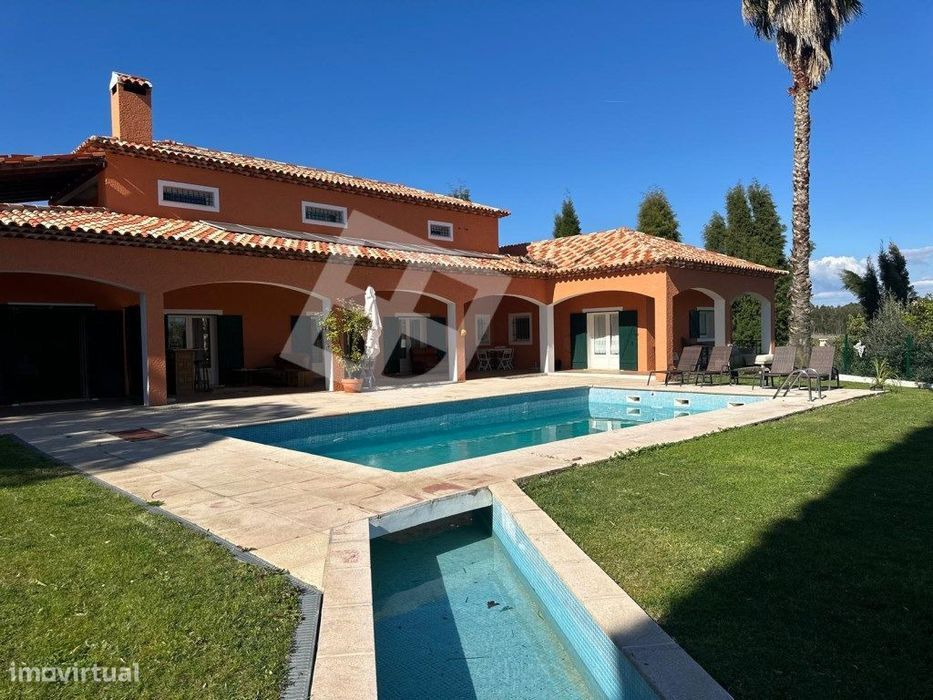 Country estate surrounded by nature with a T6 residence – Bairrada region