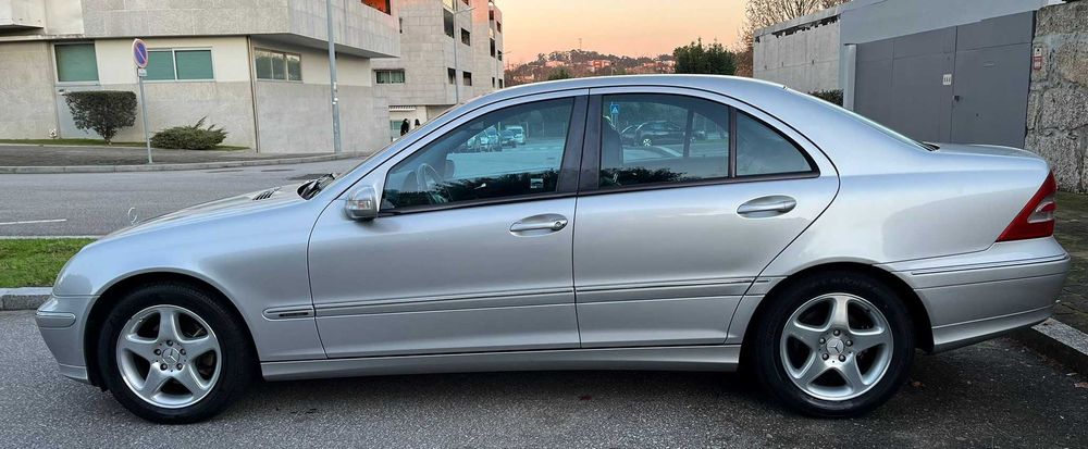 Mercedes C200 CDI-82000 KmW203 - Nacional