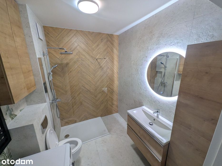 MEANDER 2C, urządzone, 3 pokoje, metro 50m, garaż duże miejsce,Komórka