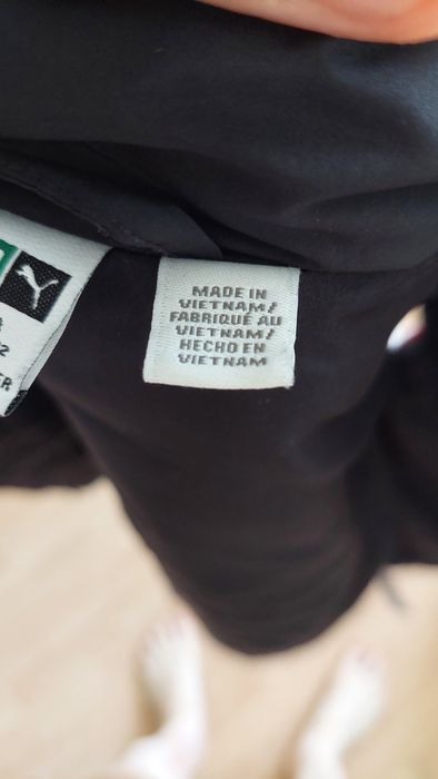 Продам жилет PUMA