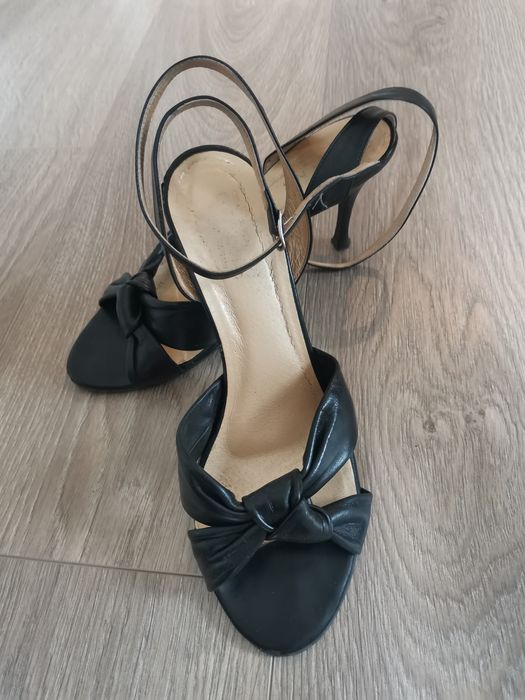 Sandały na obcasie rozm. 38