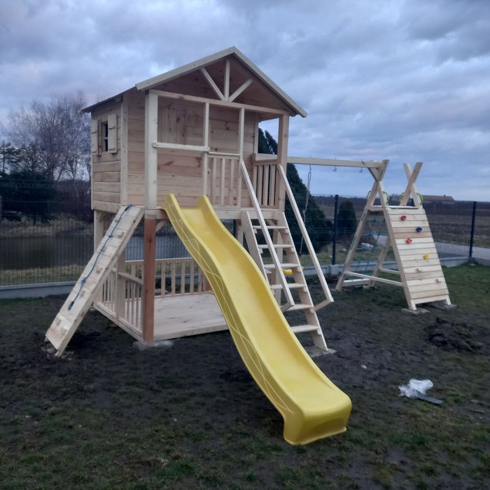 Domek ogrodowy dla dzieci plac zabaw zjeżdżalnia