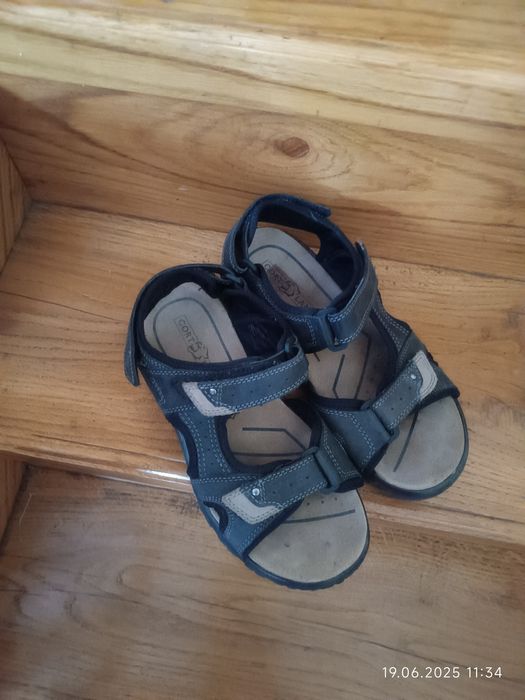 Сандалі 38 розмір шкіряні