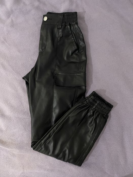 Calças tipo couro (napa)