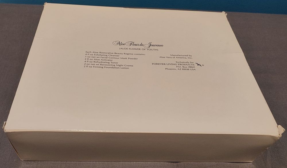 Pudełko na kosmetyki z lusterkiem