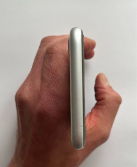 iPhone SE 2020 – 256GB – Kompaktowa Moc z Dużą Pamięcią!