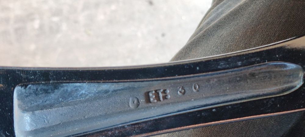 20" 8.5J 5x112 Felgi aluminiowe.
