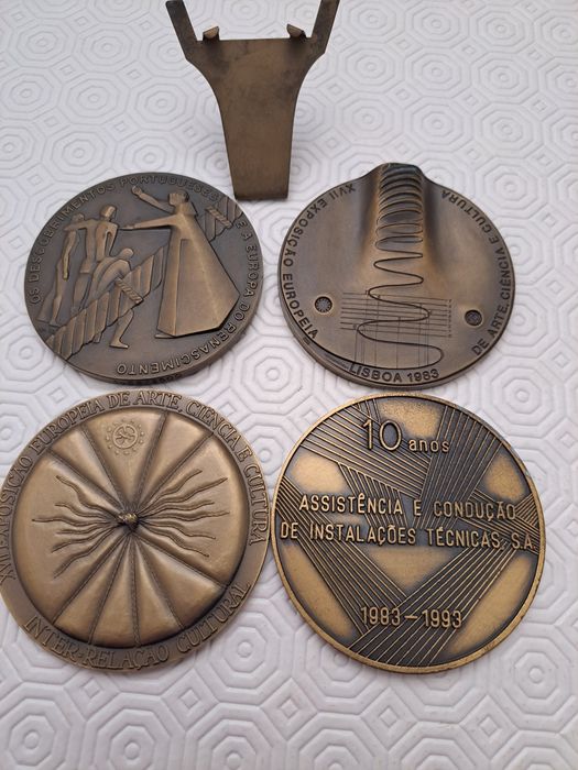 Medalhas da XVII EXPO e uma dos dez anos da ACIT