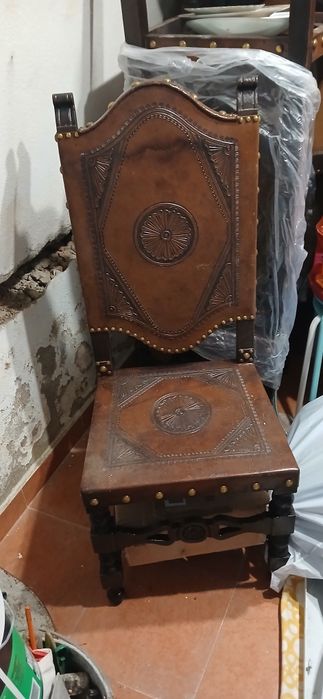 Cadeiras de sala antigas
