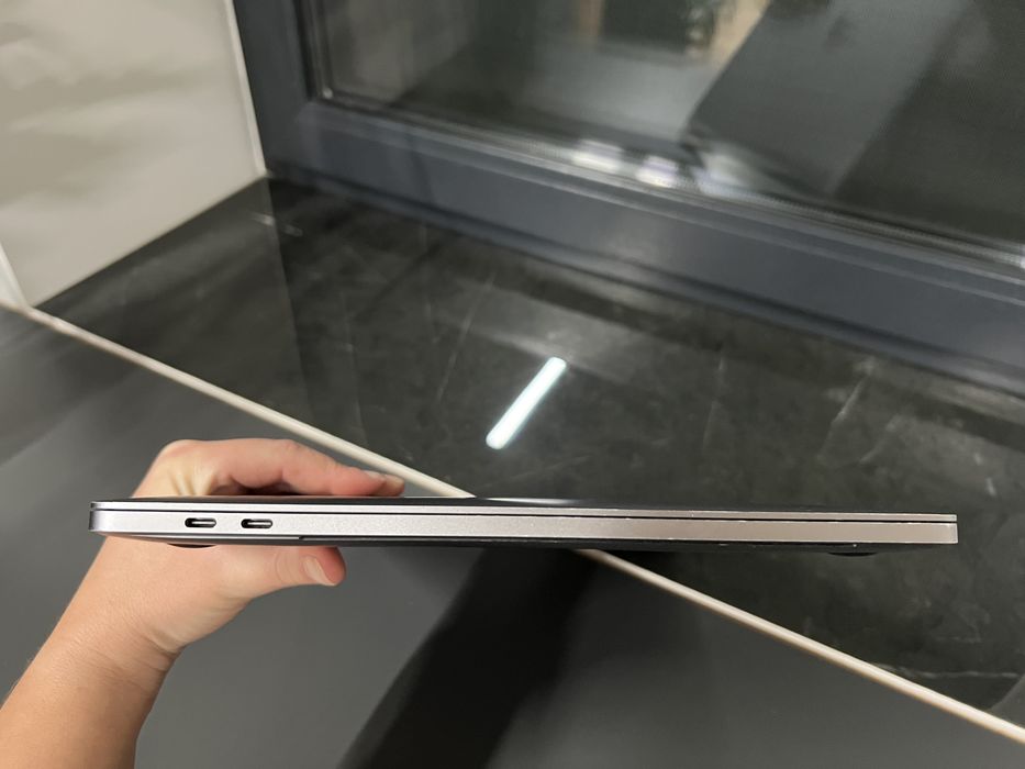 MacBook Pro A1707 16GB/512GB SSD - 100% ssd потужний ноутбук Apple