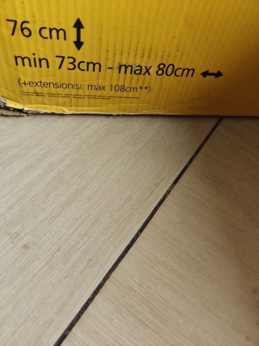 Bramka zabezpieczająca ochronna na drzwi schody