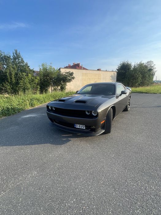 Dodge challenger