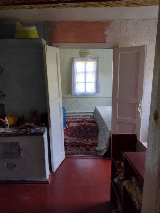 Будинок із земельною ділянкою