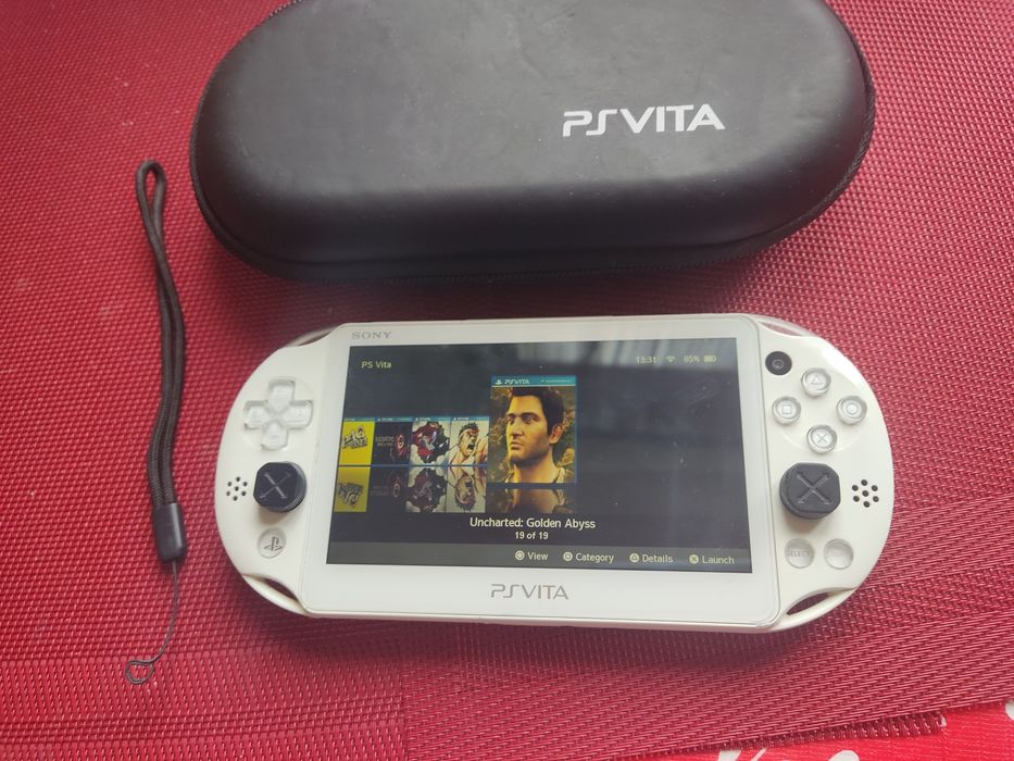 Playstation vita  2000