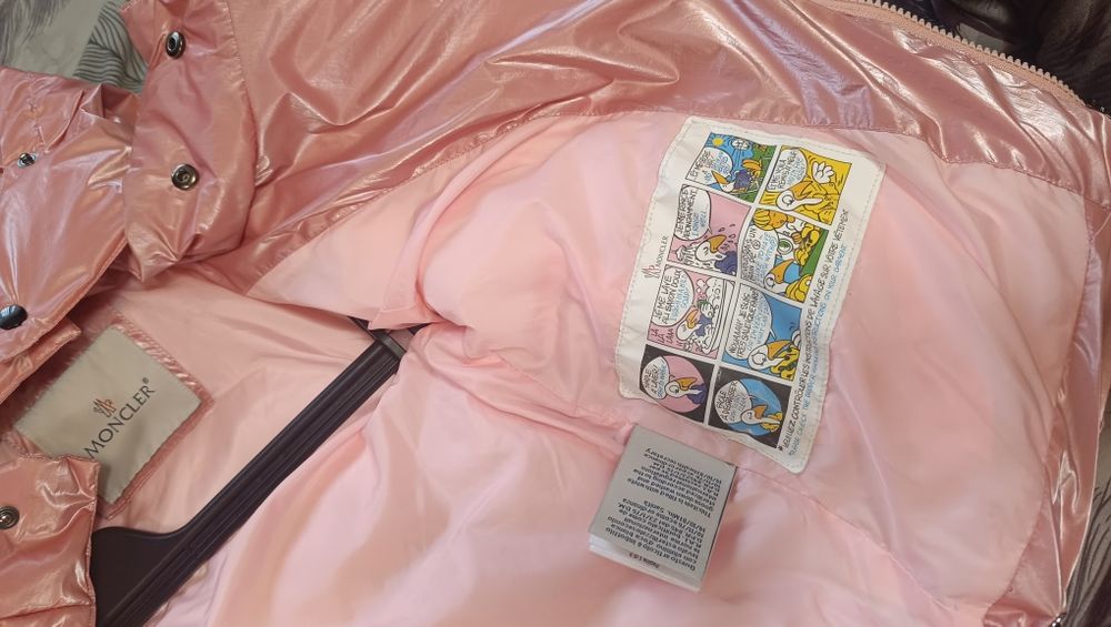 Продам куртку moncler