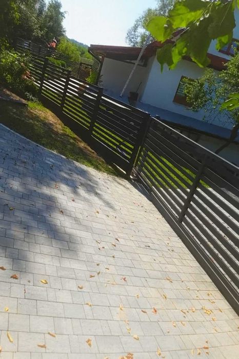 Komplet ogrodzenia 123 cm fi 4 – 49 zł/mb | Słupki + podmurówka