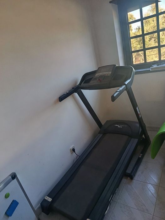Vendo passadeira elétrica