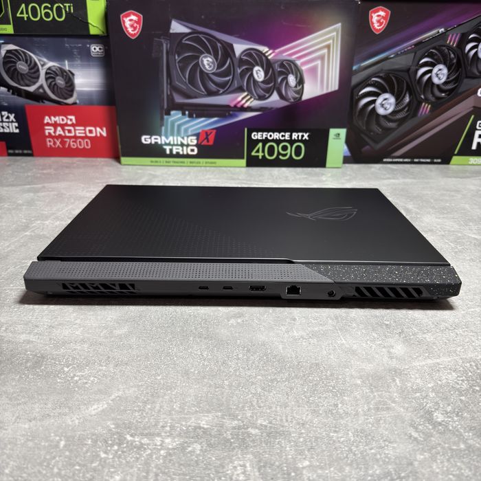 Asus Rog Strix G17 | QHD 240Hz | RTX 4060 | R9 7940HX | 16GB | SSD 1TB