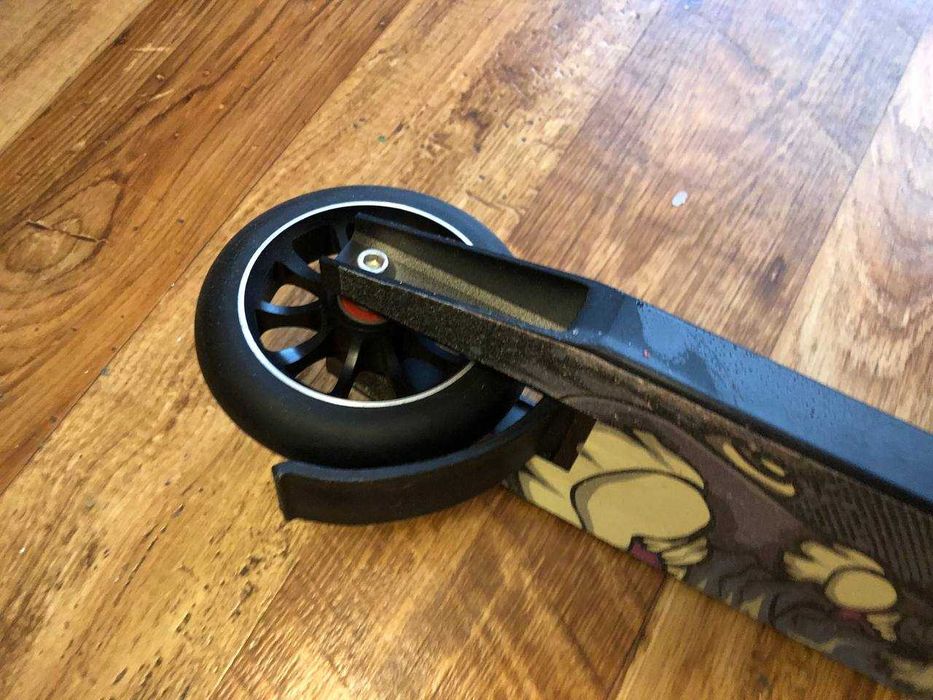 Надміцний трюковий самокат 
Анадована рама