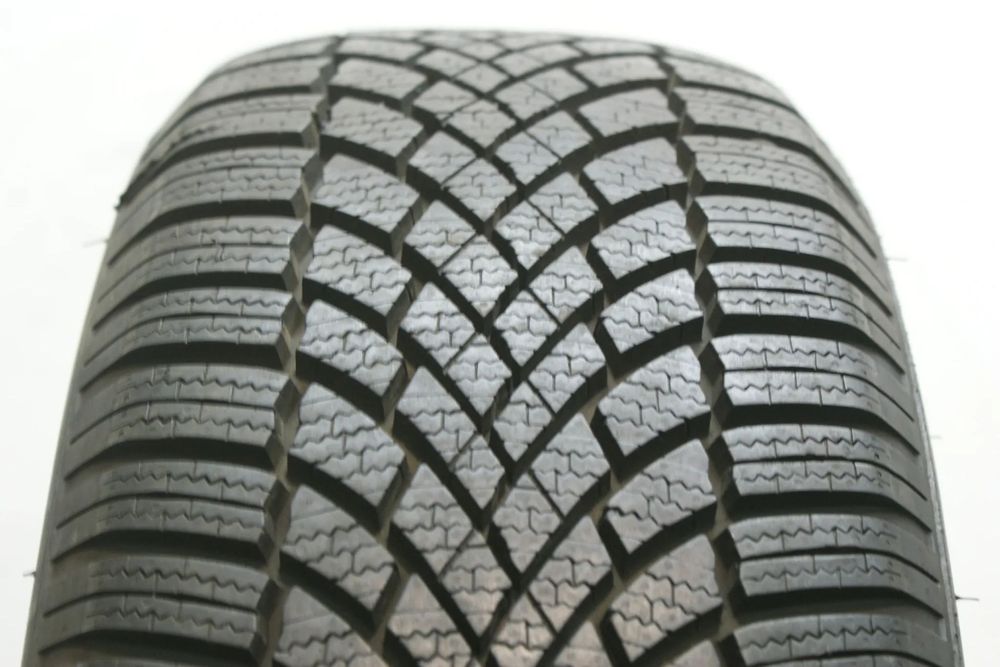 215/60R17 BRIDGESTONE BLIZZAK LM005 , 7,9mm 2024r B3969