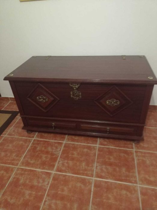 Duas arcas de enxuval