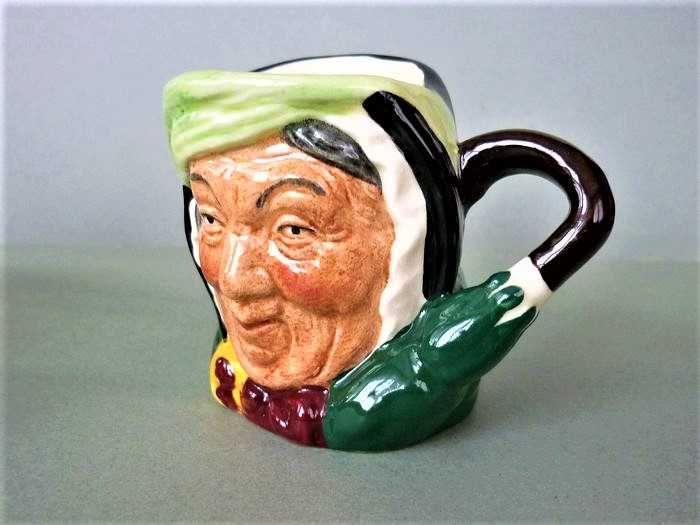 Caneca inglesa Royal Doulton - Antiga mas em muito bom estado