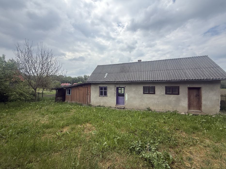 Продаж будинку, ділянка 25 соток, біля Чернівців
